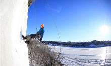 Load image into Gallery viewer, Initiation à l'escalade de glace / Introduction to ice climbing
